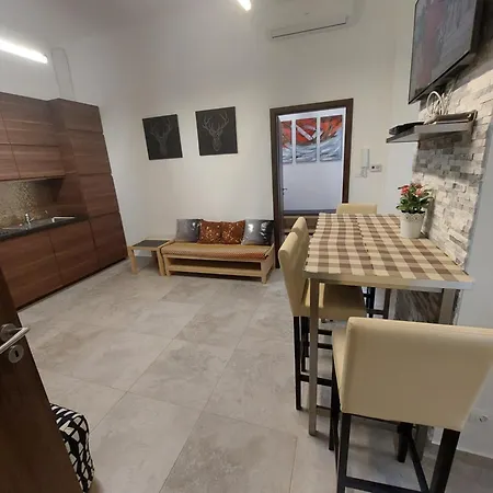 Gold Basilica Apartment